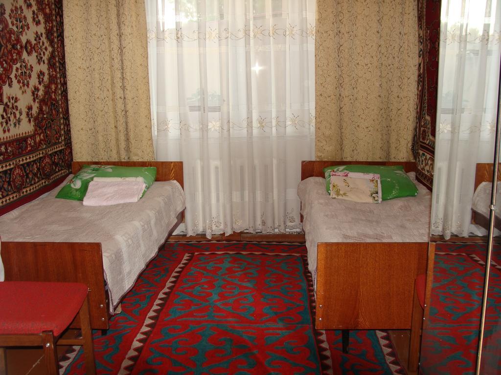 Guest House Nur Kochkor Exterior foto